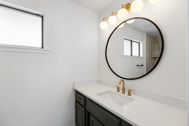 Building Photo - 11416 Leaning Elm Rd