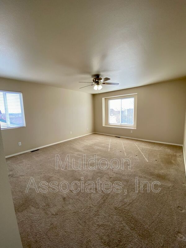 Building Photo - 1048 Scarlet Oak Dr