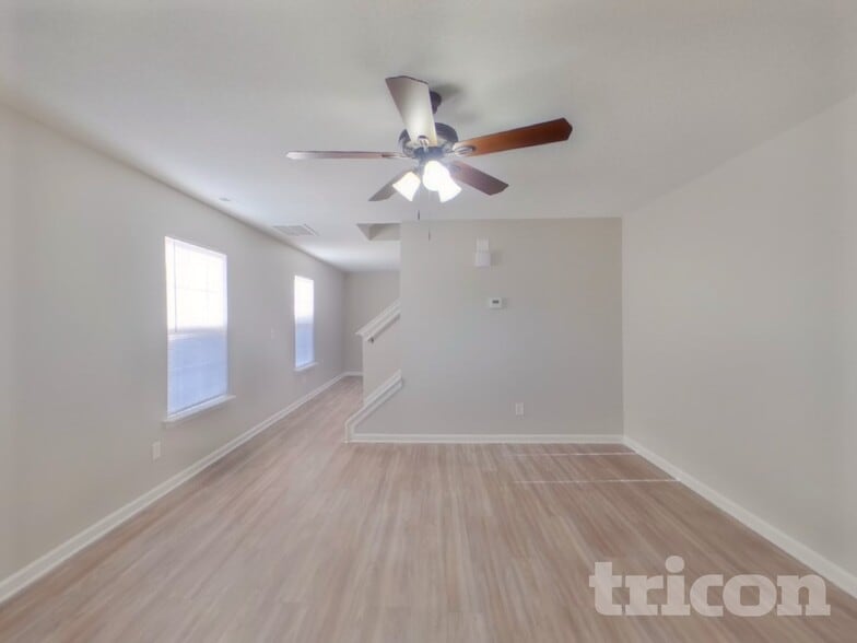 Building Photo - 136 Katrina Ct