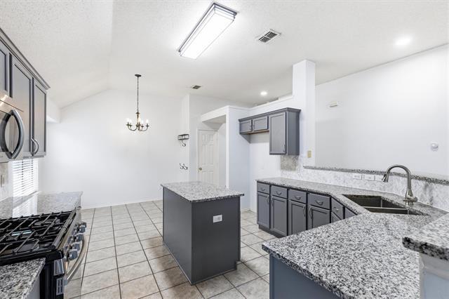 Building Photo - 6803 Woodcrest Ln
