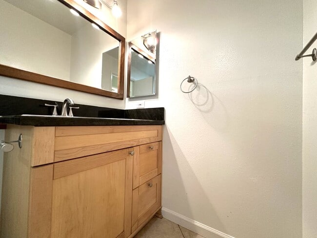 Building Photo - Mira Mesa - Single-Story Detached Condo w ...