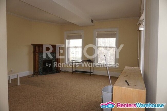 Building Photo - Very Nice 2BD/1BA Condo In St Paul! Summit Ave!