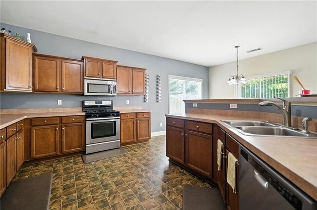 Building Photo - 301 Parkmont Way