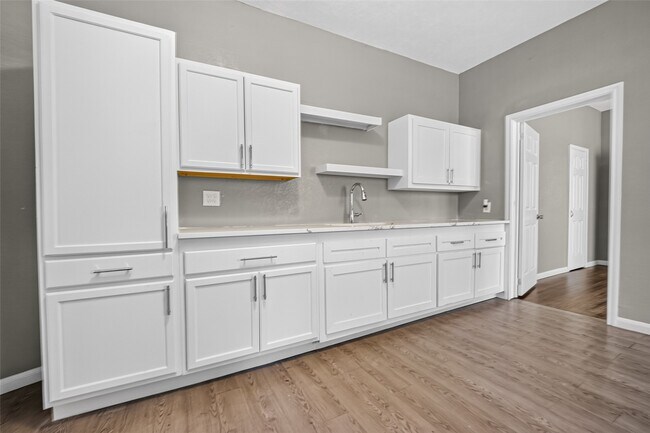 Building Photo - 3010 Garrow St