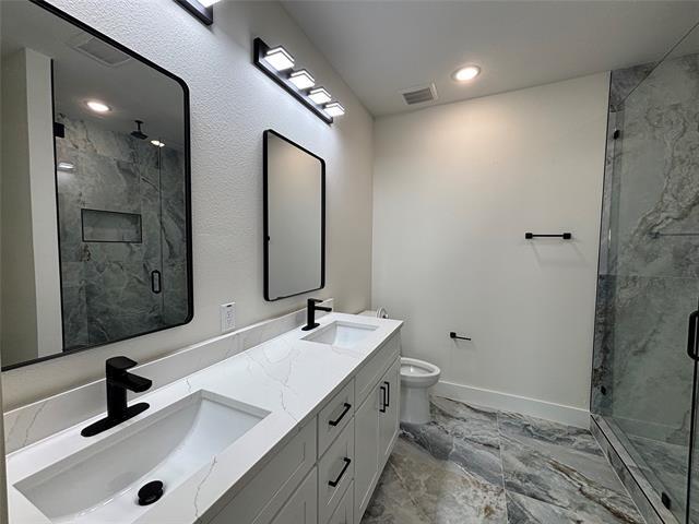 Building Photo - 4444 Fatima Dr