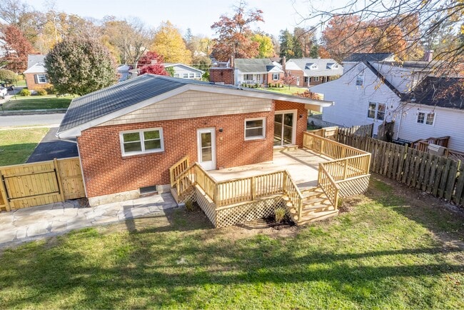 Building Photo - 312 Chalfonte Dr