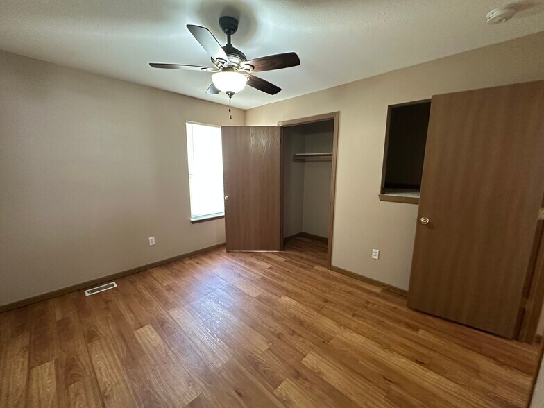 Bedroom #4 - Upper Lvl - 3504 Zinnia Dr