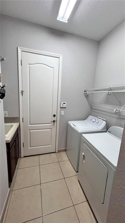 Building Photo - 10459 Stapeley Dr