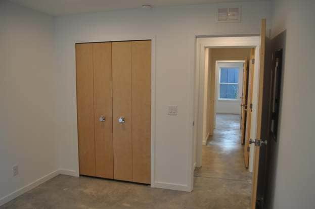 Building Photo - 1417 Highland Blvd