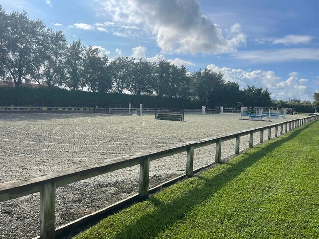 Building Photo - 14372 Equestrian Way