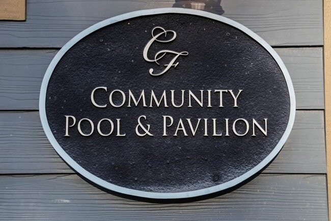 Building Photo - 3 Bedroom 2.5 Bath in Canterbury Farms!