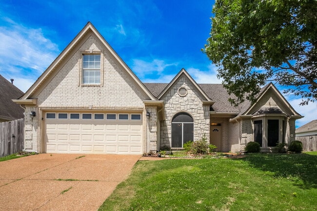 Building Photo - 1531 Carlton Ridge Dr