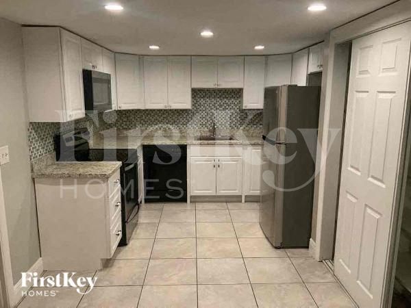 Building Photo - 3641 Windham Dr