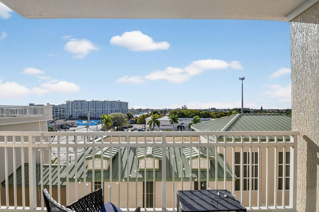 Building Photo - 350 N Federal Hwy