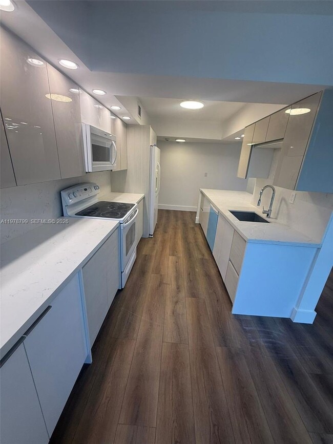 Building Photo - 851 Three Islands Boulevard