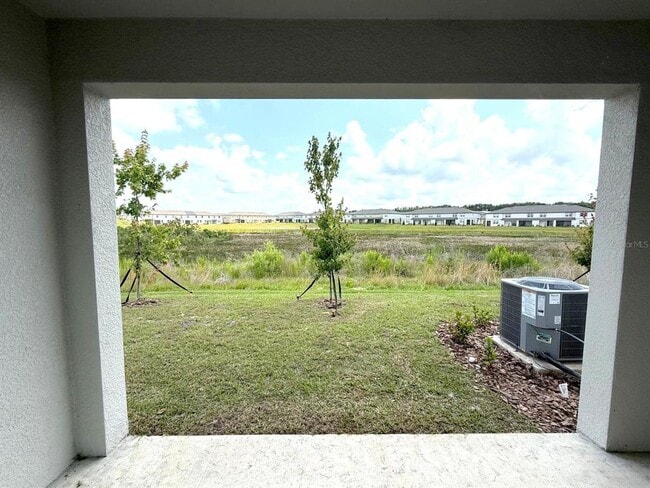 Building Photo - 32037 Spiceberry St
