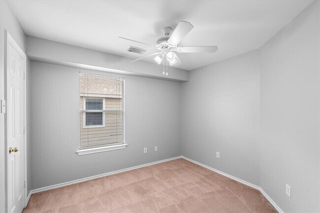 Building Photo - 2946 Loganberry Park Ln