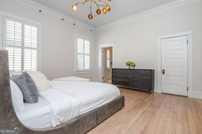 Building Photo - 242 Haralson Ave NE