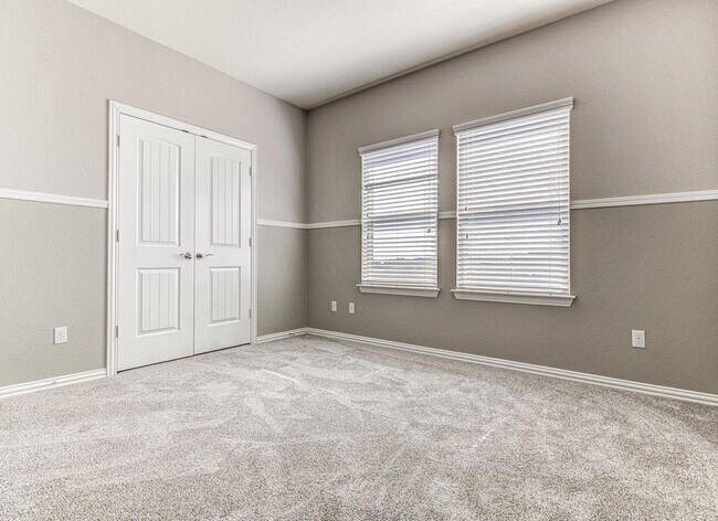 Building Photo - 508 Nogales Ln