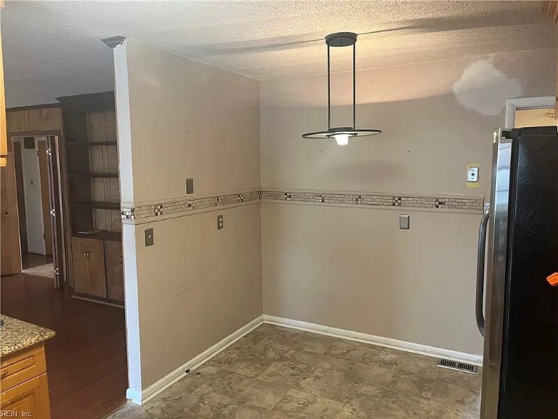 Building Photo - 73 73rd St