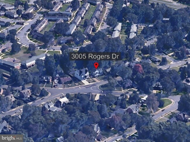 Building Photo - 3005 Rogers Dr