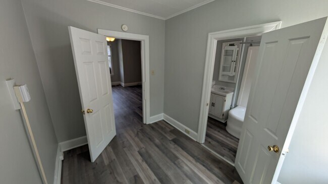 Building Photo - Spacious 1 Bedroom in Heart of Midtown Har...