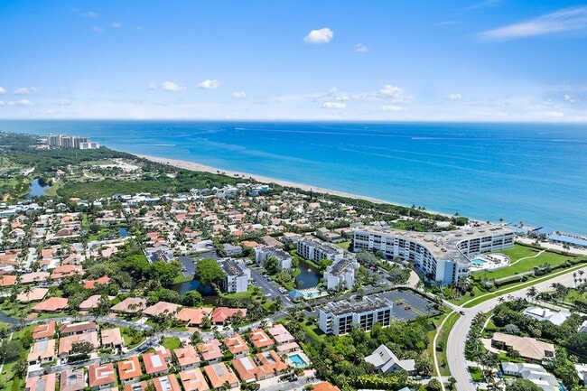 Building Photo - 1605 S US Hwy 1