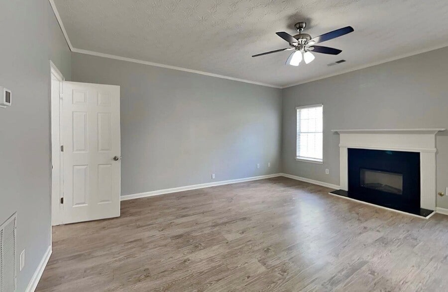 Building Photo - 1020 Ivey Ln
