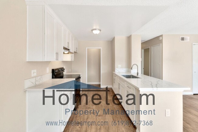 Building Photo - 2 BR / 1.5 BA 886 Sq ft. Spring Valley/ Paradise Hills