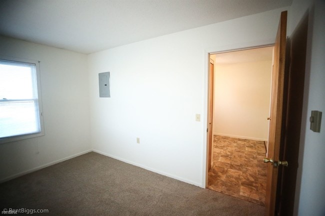 Building Photo - 1 br, 1 bath  - Lancaster Senior Apartments