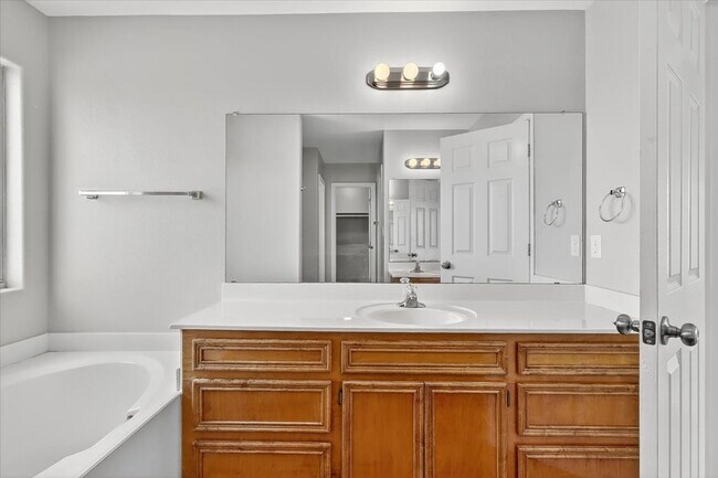 Building Photo - 6901 Windy Cove Cir