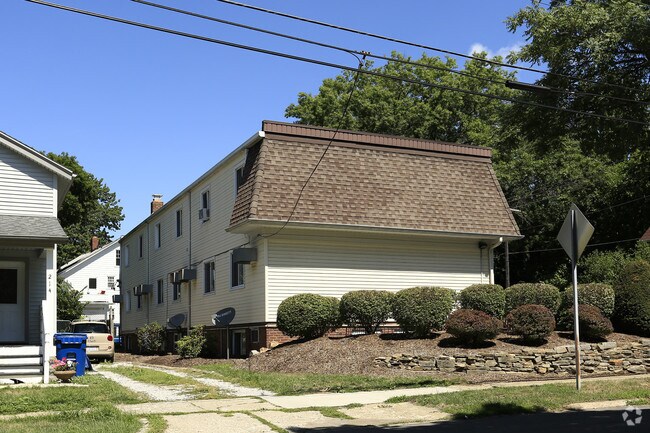 Building Photo - 208 W Washington St