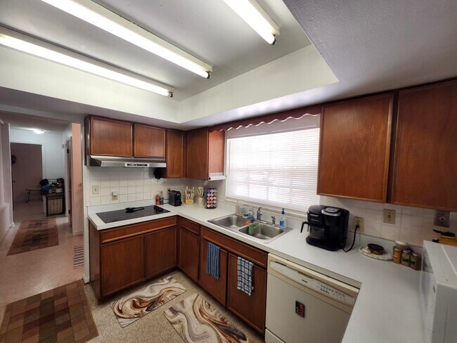 Building Photo - 2521 Tomoka Ave