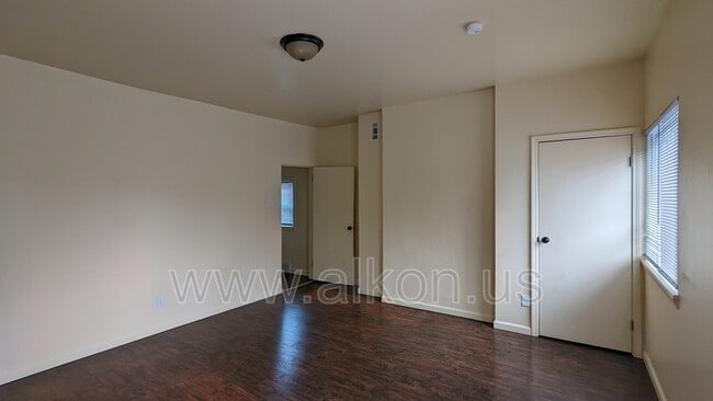 Building Photo - 4302 Stanley St