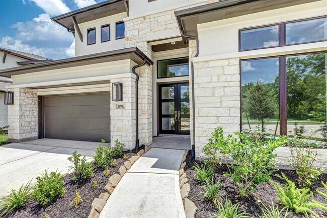 Building Photo - 10902 Overlook Pt Dr