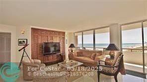 Primary Photo - 15645 Collins Ave