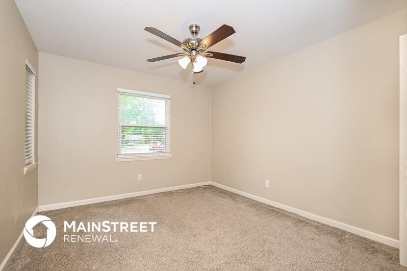 Building Photo - 907 Edgefield Cir