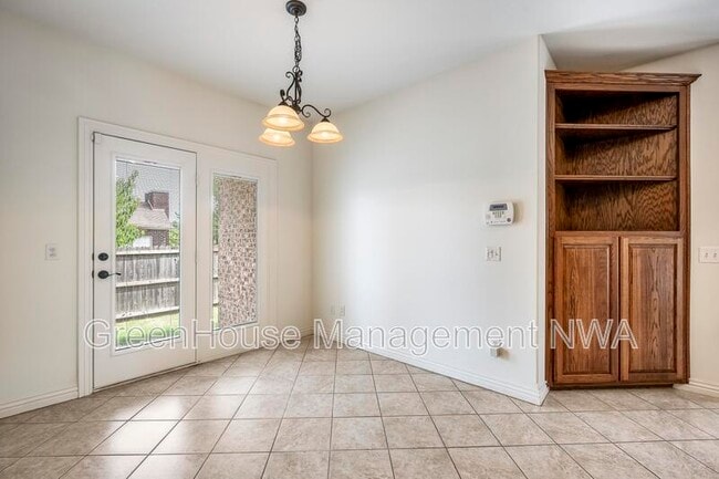 Building Photo - 4003 SW Hawthorne Pl