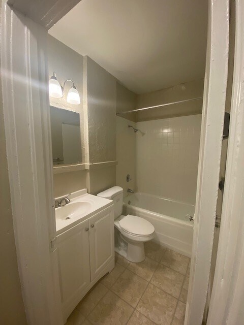 Bathroom - 2901 10th Ave S