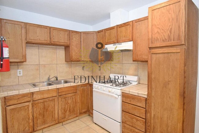 Building Photo - 3631 E Dwight Way