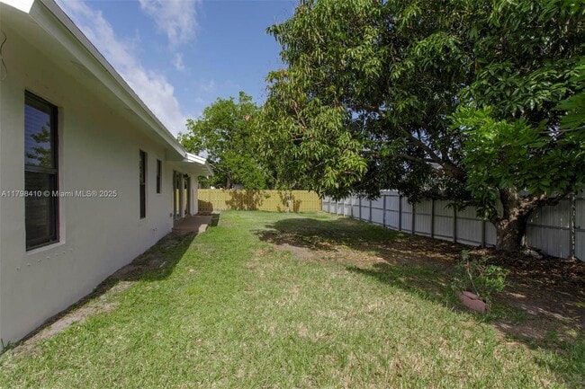 Building Photo - 10975 SW 158th Terrace