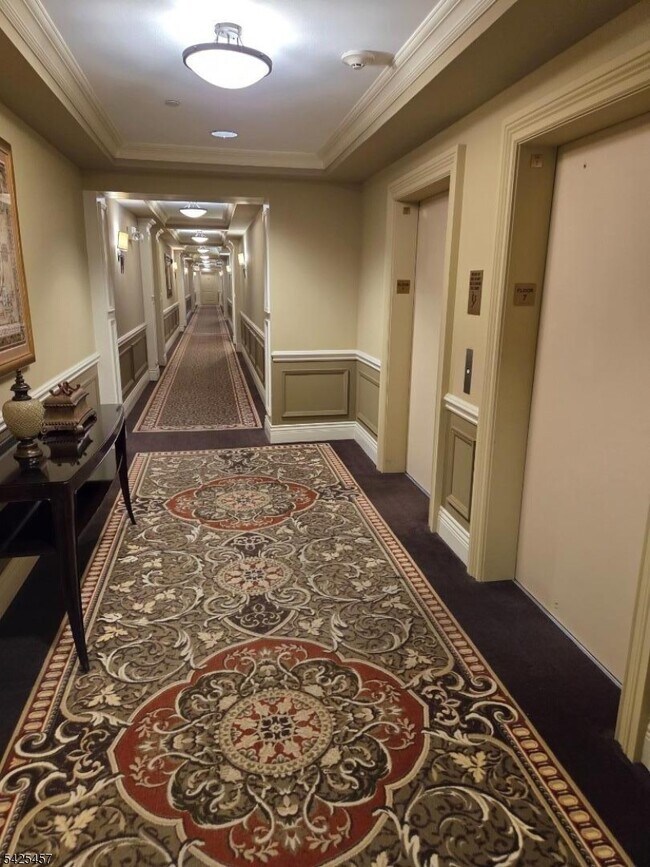 Building Photo - 48 S Park St