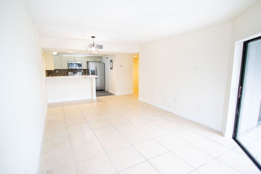 Building Photo - 13255 SW 88th, 201-CS