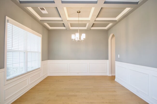 Building Photo - Brand New Hugston Home Near Lee Scott Acad...
