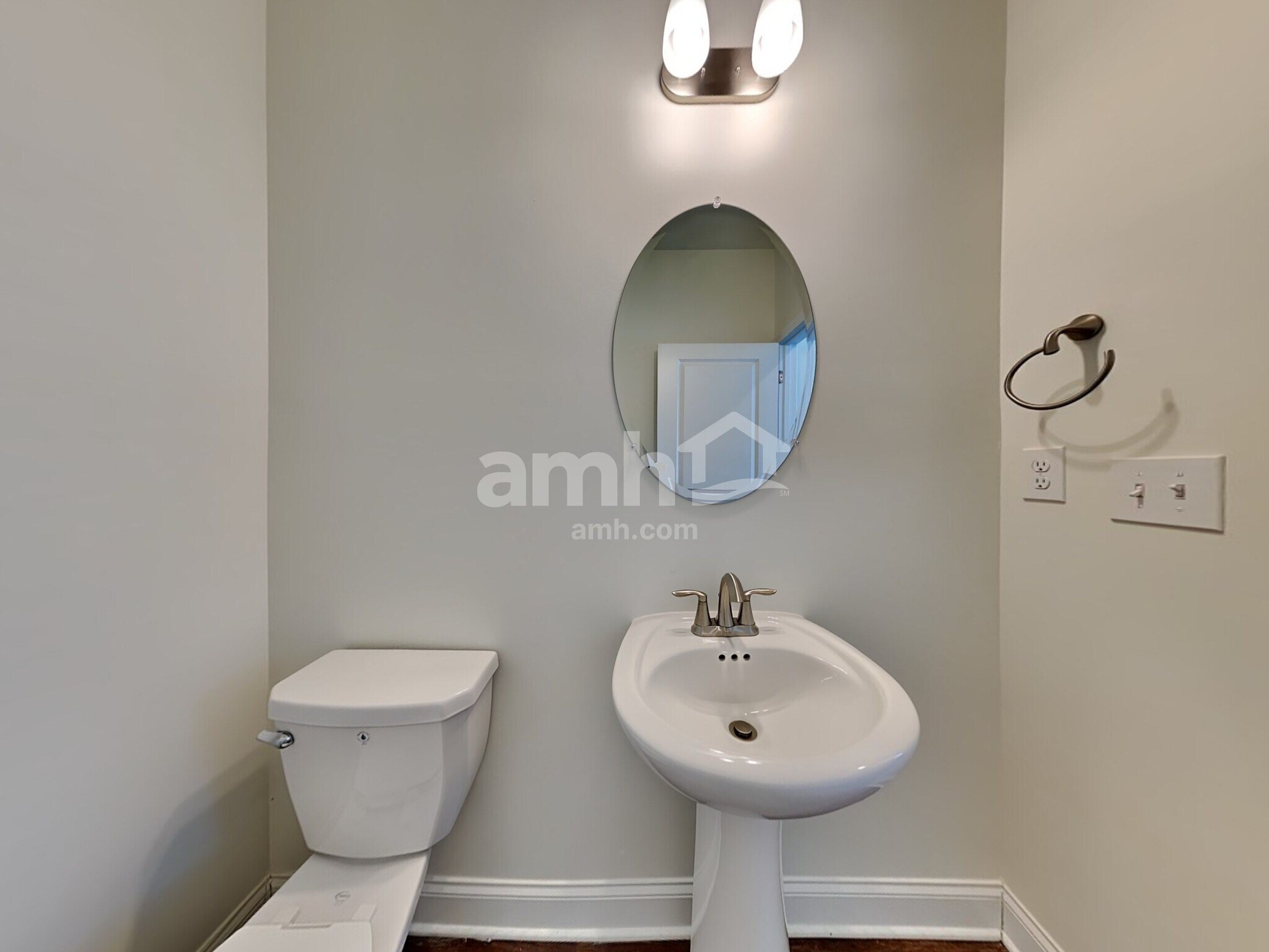 Building Photo - 401 Tributary Ln