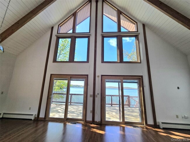 Building Photo - 36 Ten Broeck Ln