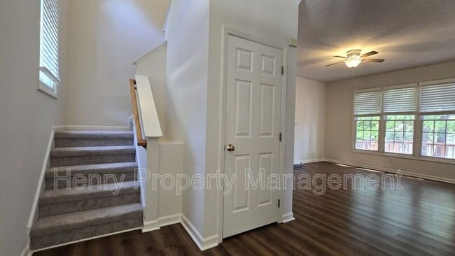 Building Photo - 100 Mint Hill Dr