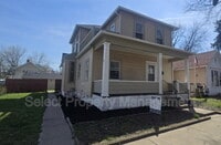 Building Photo - 1235 Huestis Ave