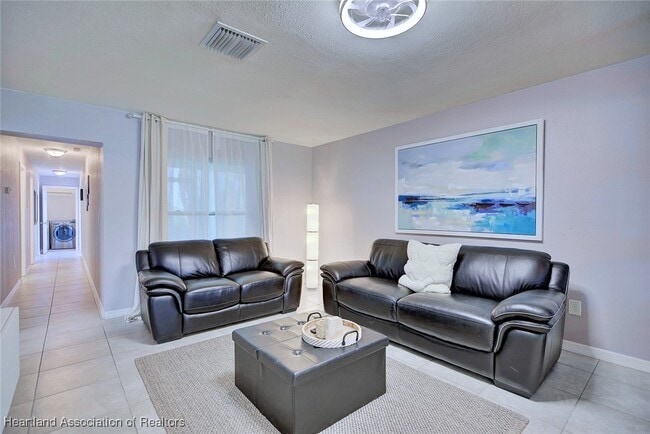 Building Photo - 4706 Mercado Dr