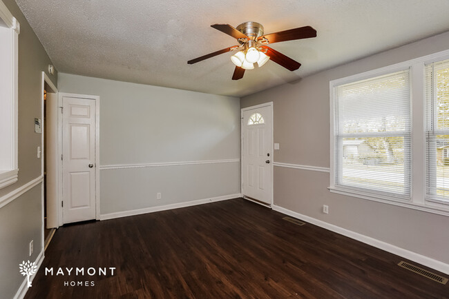 Building Photo - Charming 3 Bedroom in Clarksville